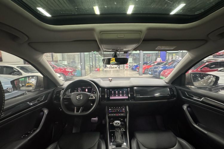 Used Skoda Kodiaq 2021 TSI330 7-Seater Two-Wheel-Drive Luxury Plus Edition Right Front Seat