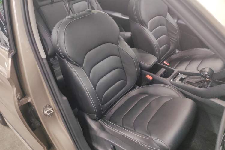 Used Skoda Kodiaq 2021 TSI330 7-Seater Two-Wheel-Drive Luxury Plus Edition Right Front Seat