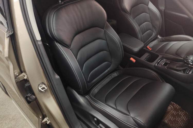 Used Skoda Kodiaq 2021 TSI330 5-Seater Two-Wheel-Drive Luxury Plus Edition Right Front Seat