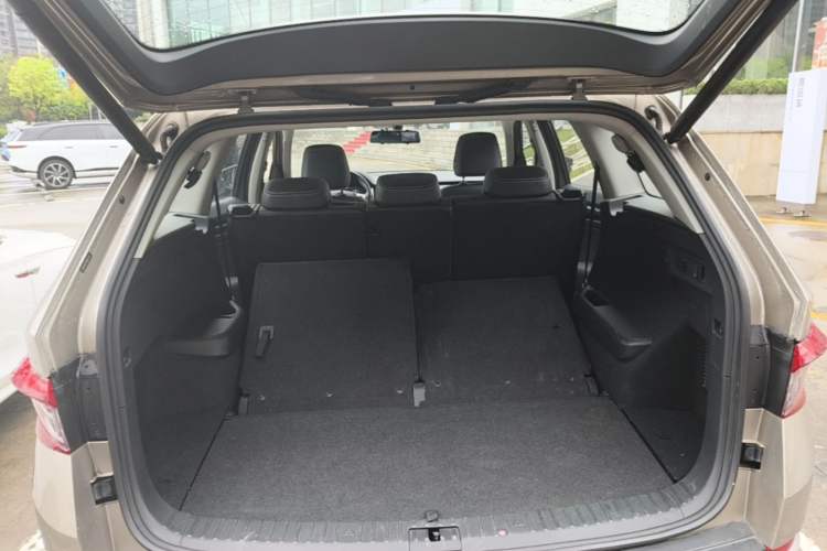 Used Skoda Kodiaq 2021 TSI330 7-Seater Two-Wheel-Drive Luxury Plus Edition Trunk