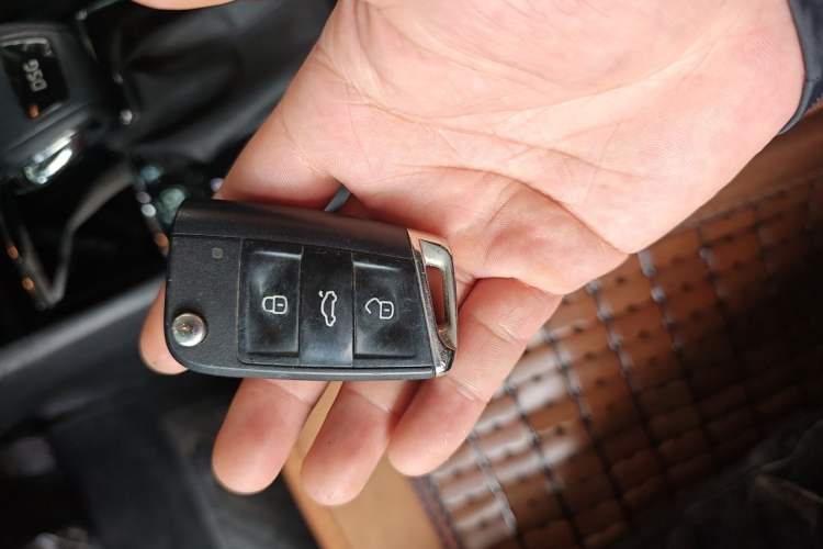 Used Skoda Kodiaq 2021 TSI330 7-Seater Two-Wheel-Drive Luxury Plus Edition Vehicle Key