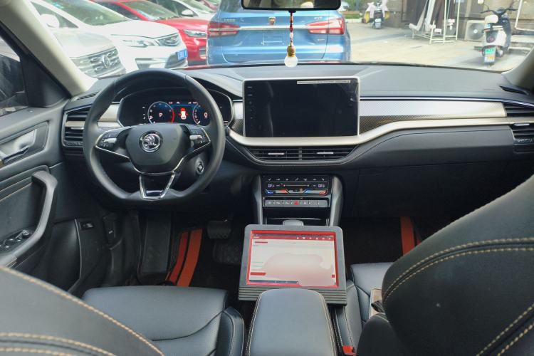 Used Skoda Kodiaq 2022 Restyled TSI330 7-Seater Two-Wheel-Drive Luxury Edition Center Console