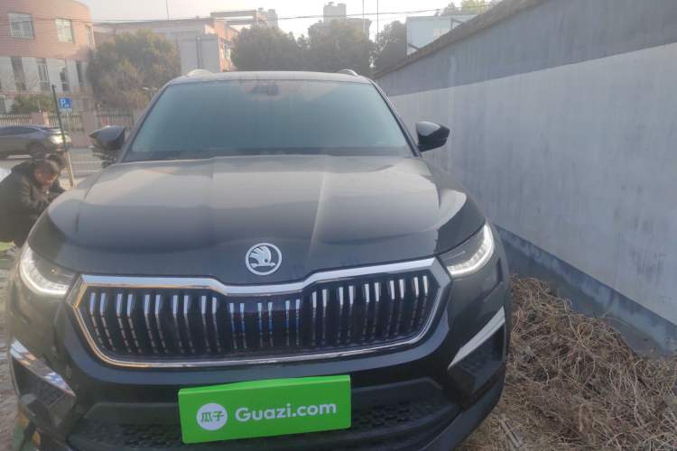 Used Skoda Kodiaq 2022 TSI330 7-Seater Two-Wheel-Drive Luxury Edition Front