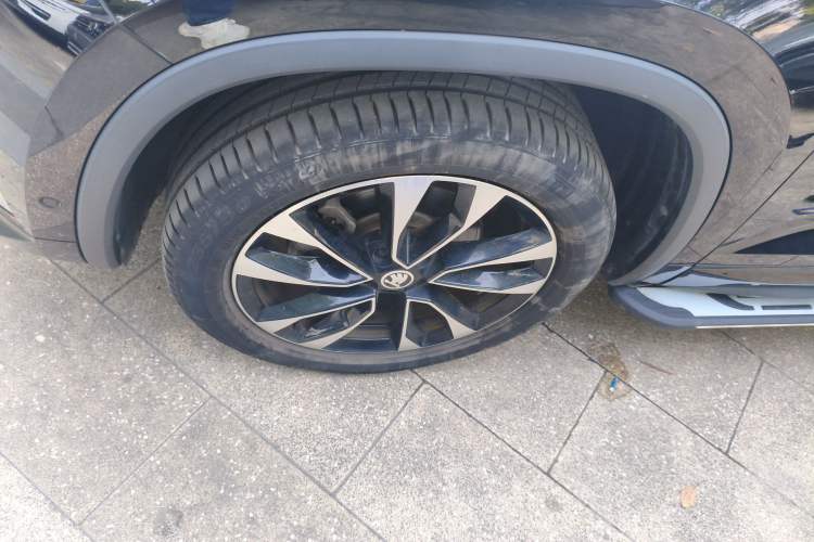 Used Skoda Kodiaq 2022 Restyled TSI330 7-Seater Two-Wheel-Drive Luxury Edition Left Front Wheel Hub