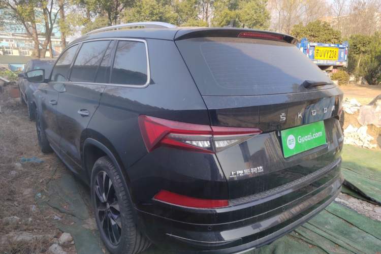 Used Skoda Kodiaq 2022 TSI330 7-Seater Two-Wheel-Drive Luxury Edition Rear Left 45 Deg
