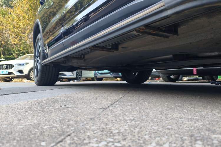 Used Skoda Kodiaq 2022 Restyled TSI330 7-Seater Two-Wheel-Drive Luxury Edition Right Side Sill