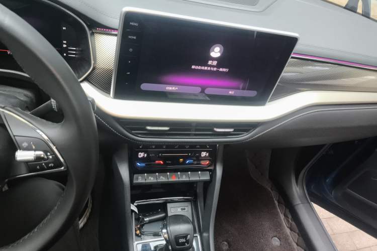 Used Skoda Kodiaq 2022 TSI330 7-Seater Two-Wheel-Drive Luxury Edition Audio And AC Panel