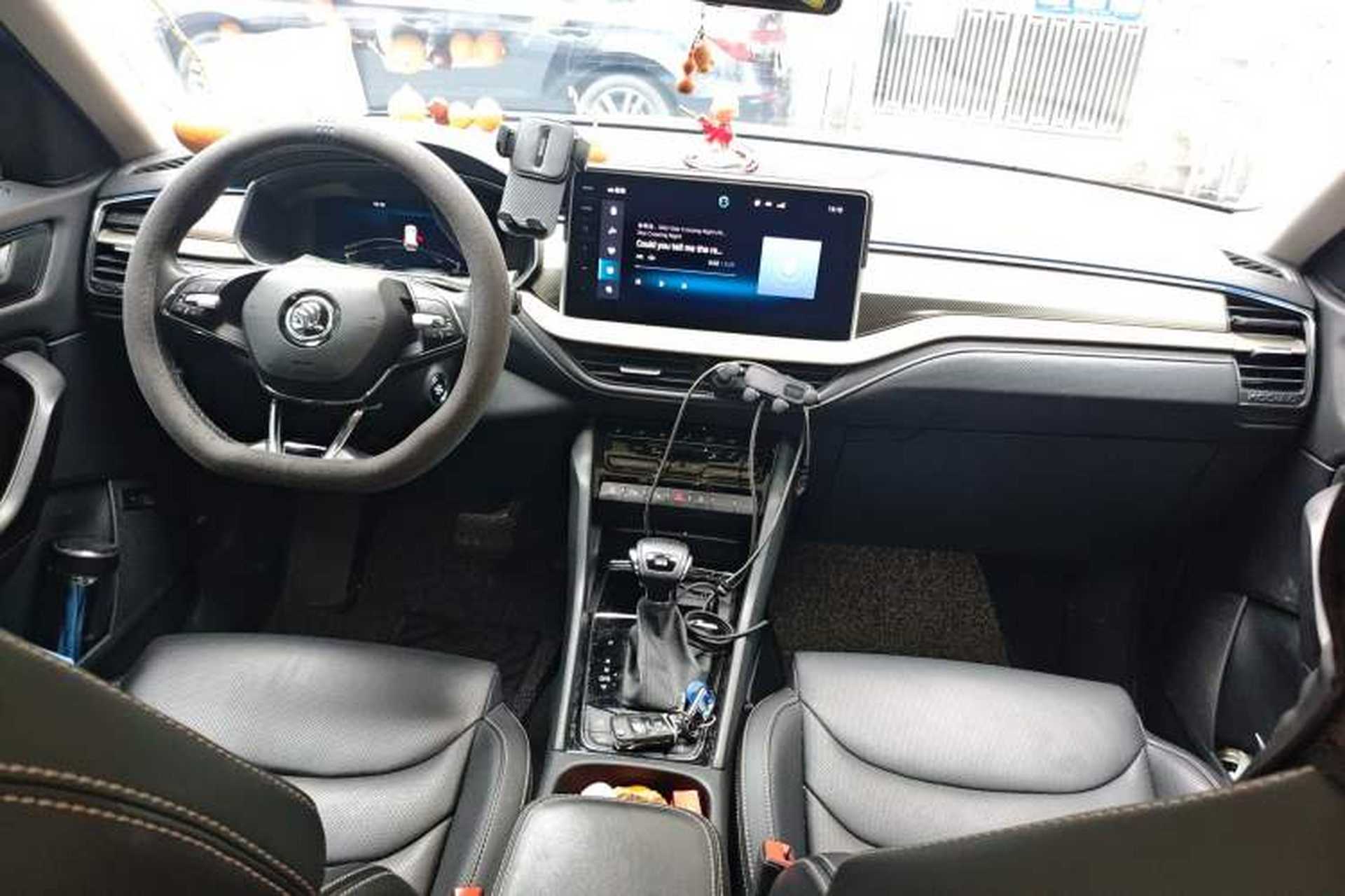 Used Skoda Kodiaq 2022 TSI330 7-Seater Two-Wheel-Drive Luxury Edition Center Console