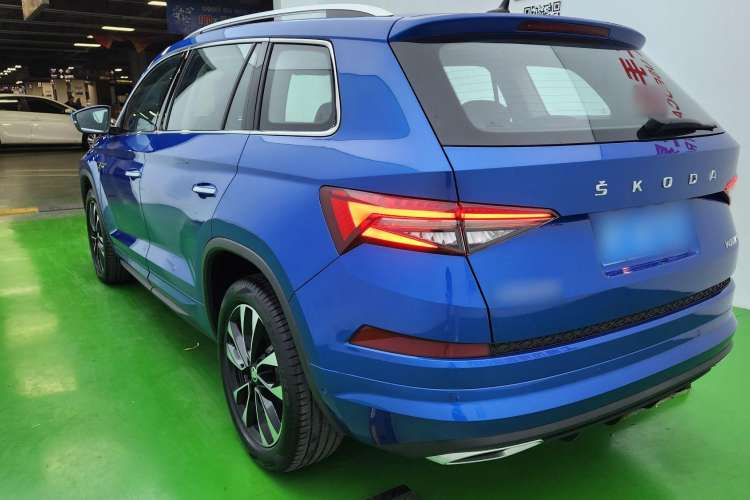 Used Skoda Kodiaq 2022 TSI330 7-Seater Two-Wheel-Drive Luxury Edition Exterior 3