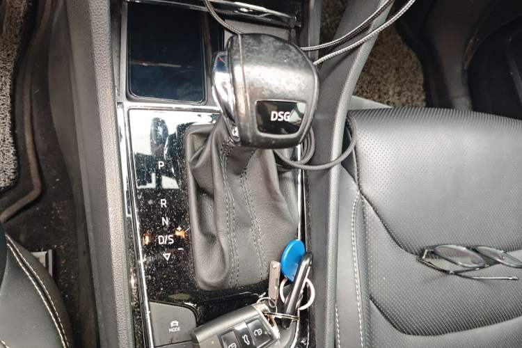 Used Skoda Kodiaq 2022 TSI330 7-Seater Two-Wheel-Drive Luxury Edition Gear Lever