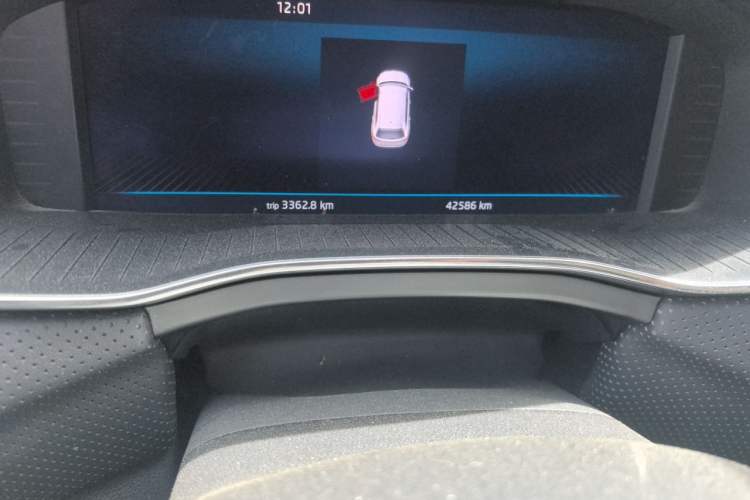 Used Skoda Kodiaq 2022 TSI330 5-Seater Two-Wheel-Drive Luxury Edition Odometer Close Up