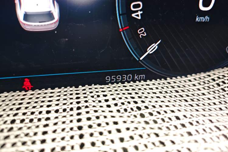 Used Skoda Kodiaq 2022 TSI330 7-Seater Two-Wheel-Drive Luxury Edition Odometer Close Up