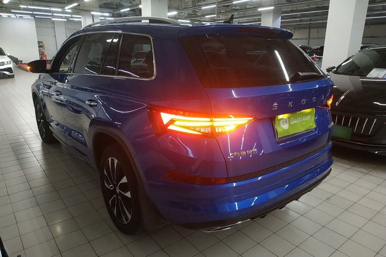 Used Skoda Kodiaq 2022 TSI330 7-Seater Two-Wheel-Drive Luxury Edition Rear Left 45 Deg