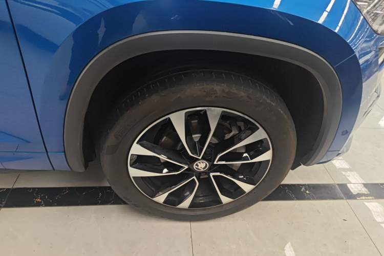 Used Skoda Kodiaq 2022 TSI330 5-Seater Two-Wheel-Drive Luxury Edition Right Front Wheel Hub