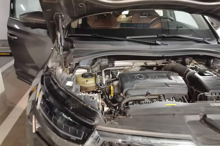 Used Skoda Kodiaq 2022 TSI380 7-Seater Four-Wheel-Drive Flagship Model Engine Bay Right