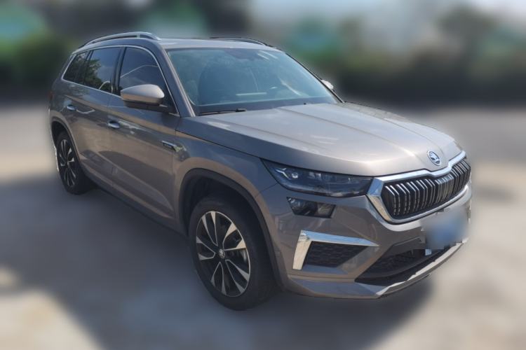 Used Skoda Kodiaq 2022 Restyled TSI330 7-Seater Two-Wheel-Drive Luxury Edition Front Right 45 Deg