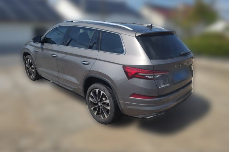 Used Skoda Kodiaq 2022 Restyled TSI330 7-Seater Two-Wheel-Drive Luxury Edition Rear Left 45 Deg