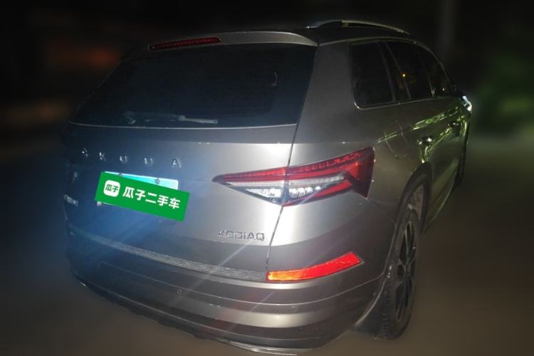 Used Skoda Kodiaq 2022 Restyled TSI330 7-Seater Two-Wheel-Drive Luxury Edition Rear Right 45 Deg