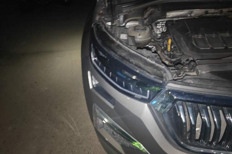 Used Skoda Kodiaq 2022 Restyled TSI330 7-Seater Two-Wheel-Drive Luxury Edition Right Front Headlight