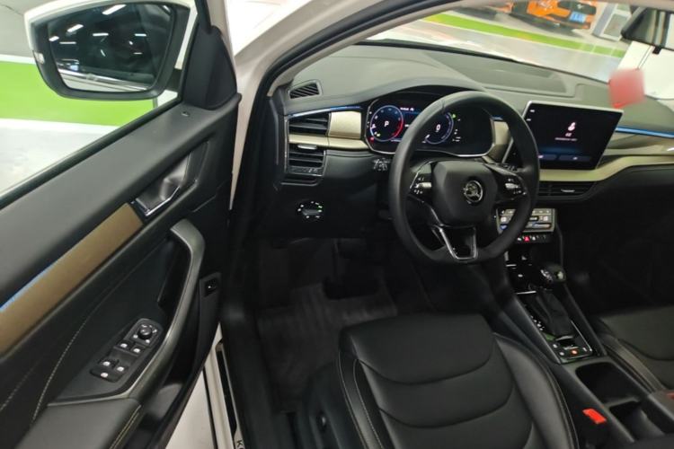 Used Skoda Kodiaq 2022 TSI330 5-Seater Two-Wheel-Drive Luxury Edition Driver Seat
