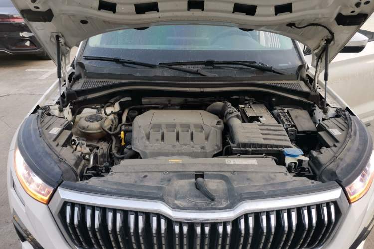 Used Skoda Kodiaq 2022 Facelifted TSI330 5-Seater Two-Wheel-Drive Luxury Edition Engine Bay