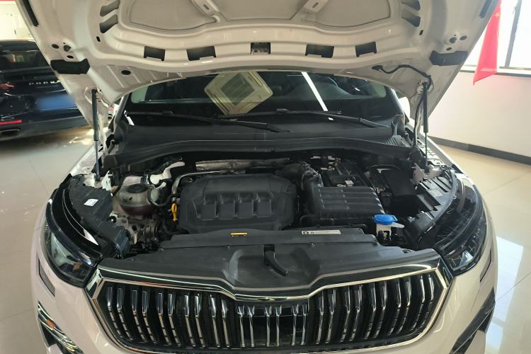 Used Skoda Kodiaq 2022 TSI330 7-Seater Two-Wheel-Drive Luxury Edition Engine Bay
