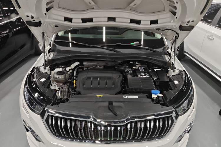 Used Skoda Kodiaq 2022 TSI330 5-Seater Two-Wheel-Drive Luxury Edition Engine Bay