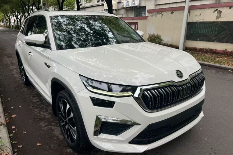 Used Skoda Kodiaq 2022 TSI330 5-Seater Two-Wheel-Drive Luxury Edition Exterior 1