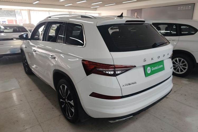 Used Skoda Kodiaq 2022 TSI330 5-Seater Two-Wheel-Drive Luxury Edition Exterior 2