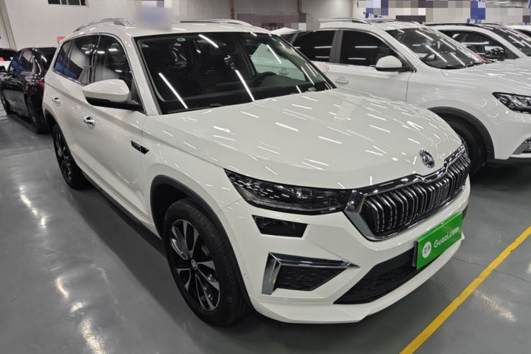 Used Skoda Kodiaq 2022 TSI330 5-Seater Two-Wheel-Drive Luxury Edition Exterior 2