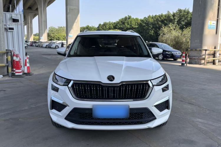 Used Skoda Kodiaq 2022 Restyled TSI330 7-Seater Two-Wheel-Drive Luxury Edition Exterior 3