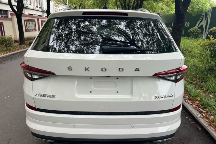 Used Skoda Kodiaq 2022 TSI330 5-Seater Two-Wheel-Drive Luxury Edition Exterior 3