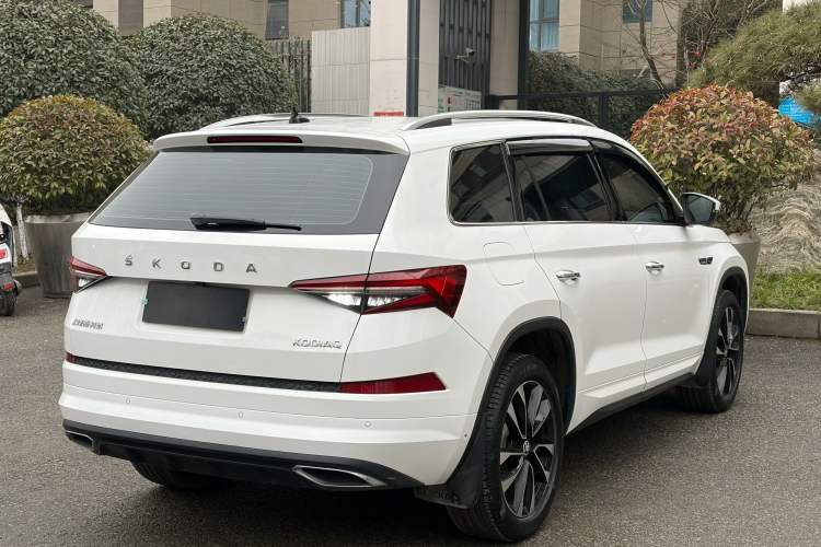 Used Skoda Kodiaq 2022 TSI330 7-Seater Two-Wheel-Drive Luxury Edition Exterior 3