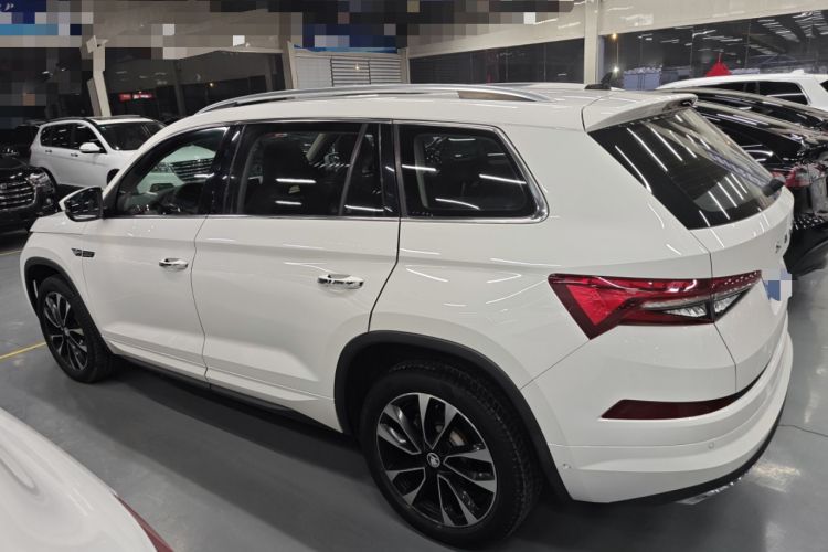 Used Skoda Kodiaq 2022 TSI330 5-Seater Two-Wheel-Drive Luxury Edition Exterior 3