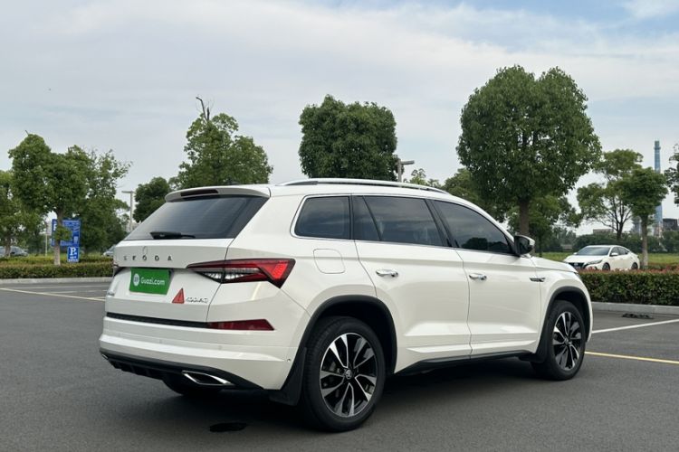 Used Skoda Kodiaq 2022 TSI330 7-Seater Two-Wheel-Drive Luxury Edition Exterior 4