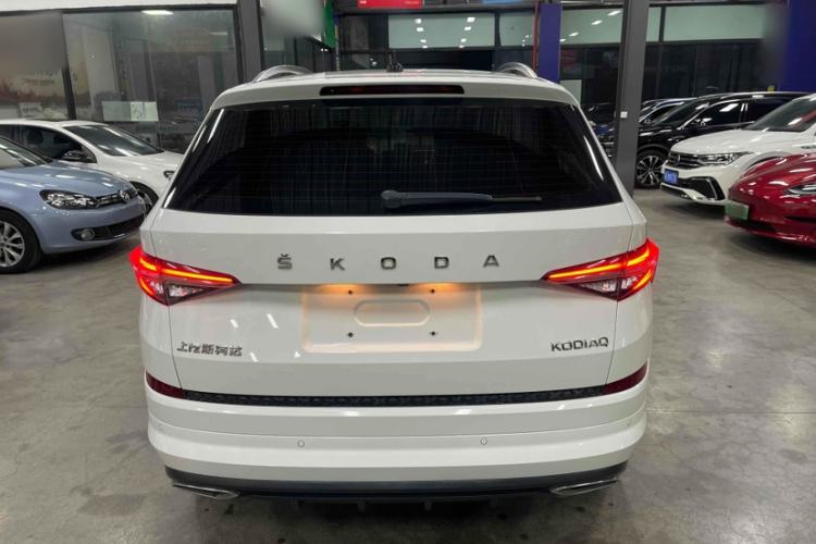 Used Skoda Kodiaq 2022 TSI330 5-Seater Two-Wheel-Drive Luxury Edition Exterior 4