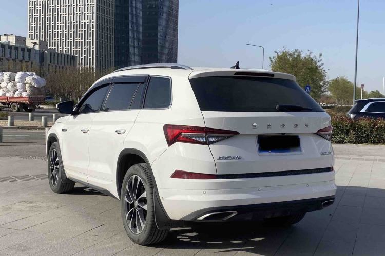 Used Skoda Kodiaq 2022 TSI330 7-Seater Two-Wheel-Drive Luxury Edition Exterior 4