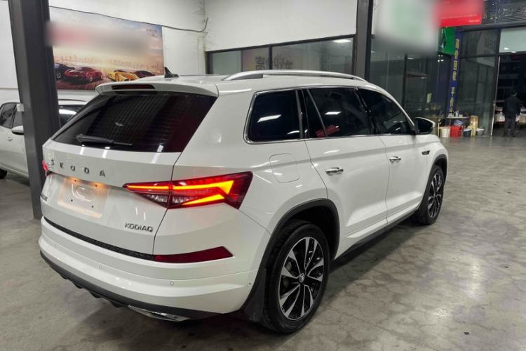 Used Skoda Kodiaq 2022 TSI330 5-Seater Two-Wheel-Drive Luxury Edition Exterior 5