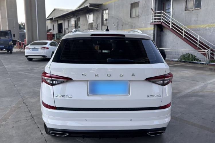 Used Skoda Kodiaq 2022 Restyled TSI330 7-Seater Two-Wheel-Drive Luxury Edition Exterior 5