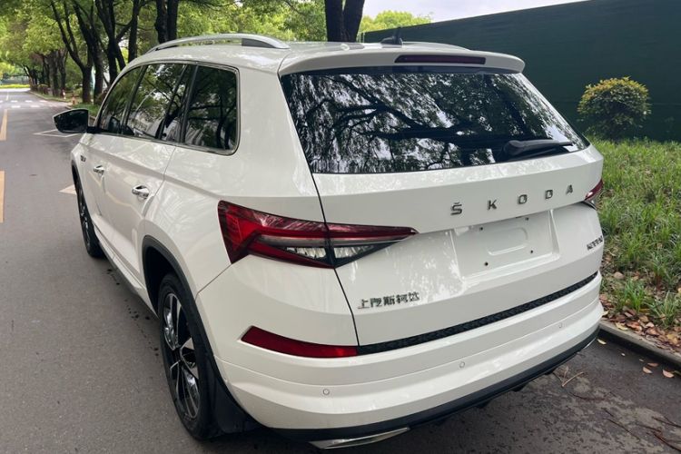 Used Skoda Kodiaq 2022 TSI330 5-Seater Two-Wheel-Drive Luxury Edition Exterior 5