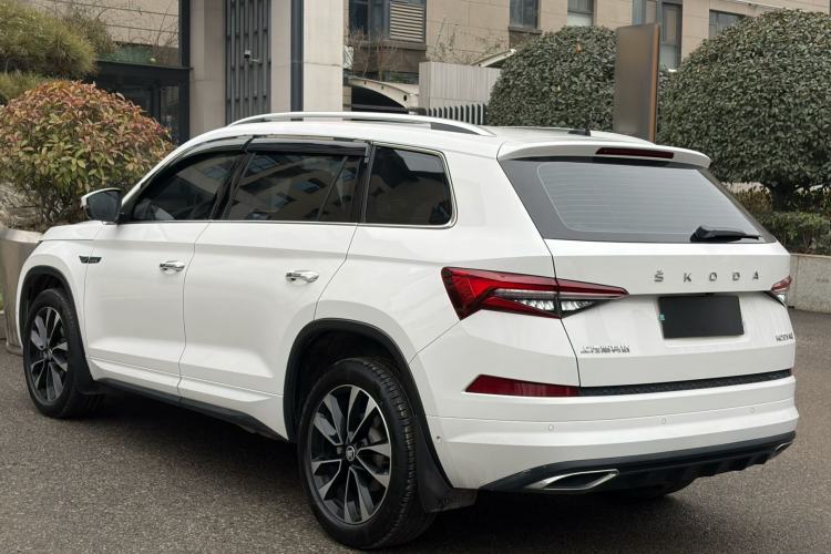 Used Skoda Kodiaq 2022 TSI330 7-Seater Two-Wheel-Drive Luxury Edition Exterior 5