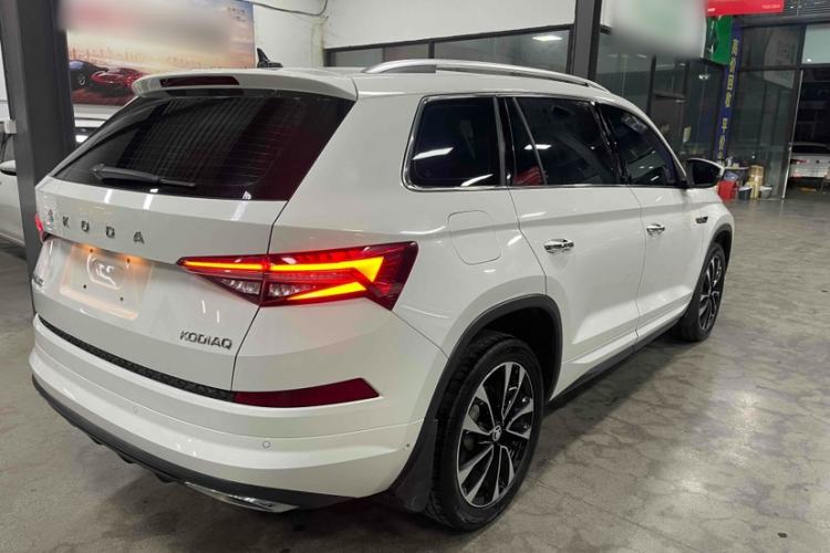 Used Skoda Kodiaq 2022 TSI330 5-Seater Two-Wheel-Drive Luxury Edition Exterior 6