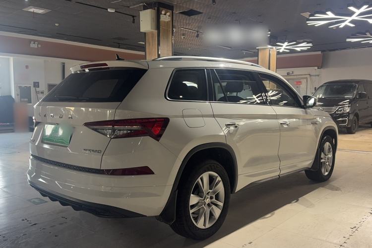Used Skoda Kodiaq 2022 Facelifted TSI330 5-Seater Two-Wheel-Drive Luxury Edition Exterior 6