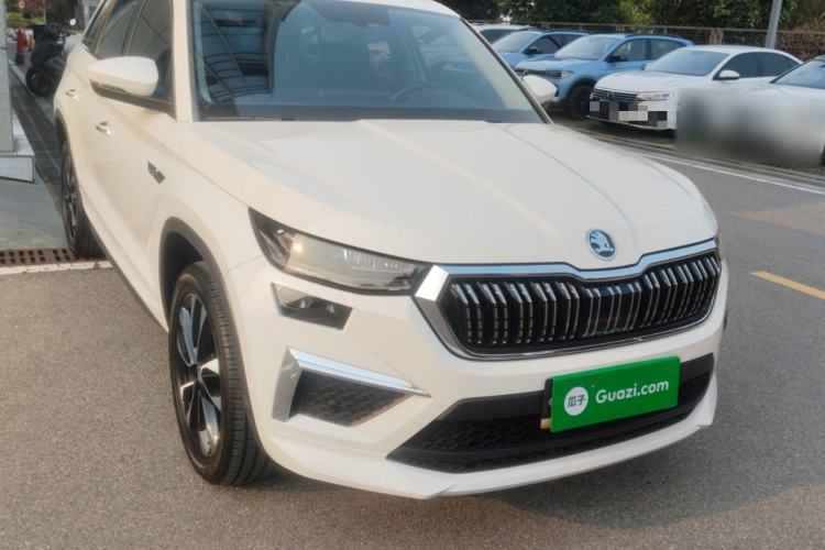 Used Skoda Kodiaq 2022 TSI330 5-Seater Two-Wheel-Drive Luxury Edition Front Right 45 Deg