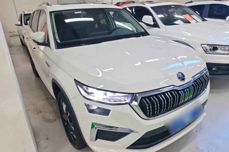 Used Skoda Kodiaq 2022 TSI330 5-Seater Two-Wheel-Drive Luxury Edition Front Right 45 Deg