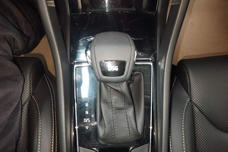 Used Skoda Kodiaq 2022 TSI330 5-Seater Two-Wheel-Drive Luxury Edition Gear Lever