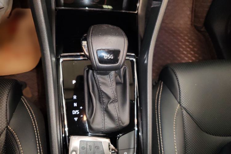 Used Skoda Kodiaq 2022 TSI330 7-Seater Two-Wheel-Drive Luxury Edition Gear Lever