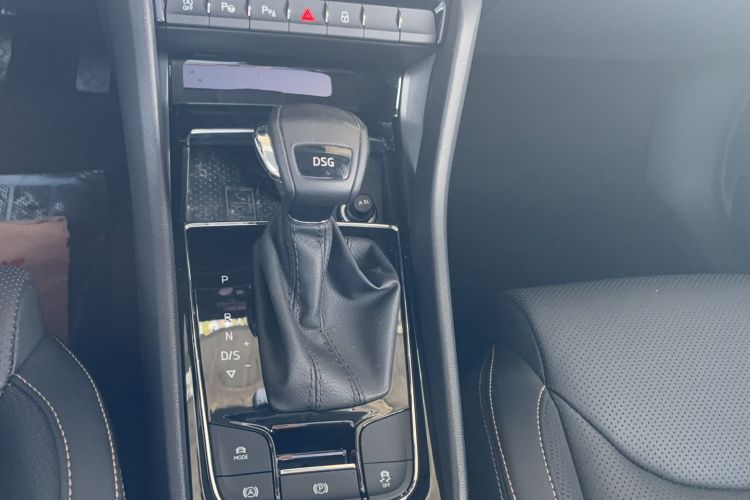 Used Skoda Kodiaq 2022 Restyled TSI330 7-Seater Two-Wheel-Drive Luxury Edition Gear Lever