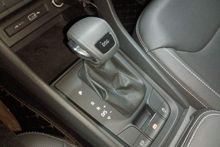 Used Skoda Kodiaq 2022 TSI330 5-Seater Two-Wheel-Drive Luxury Edition Gear Lever