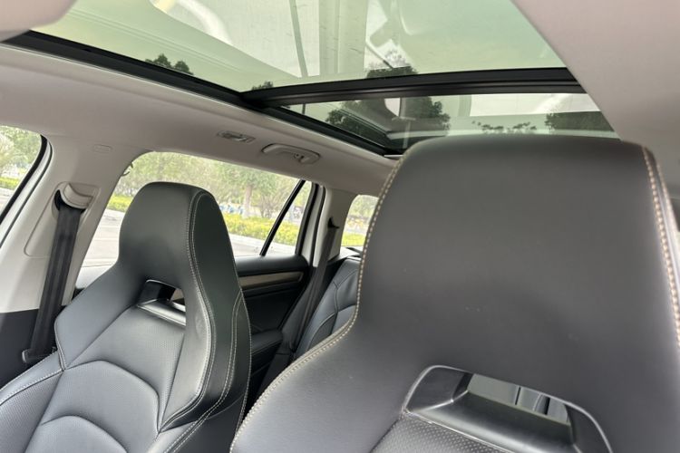 Used Skoda Kodiaq 2022 TSI330 7-Seater Two-Wheel-Drive Luxury Edition Headliner